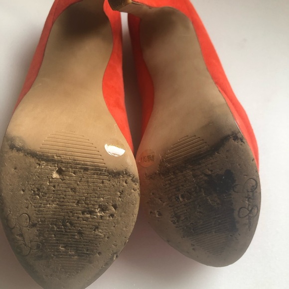 Orange suede shoes - Picture 5 of 5